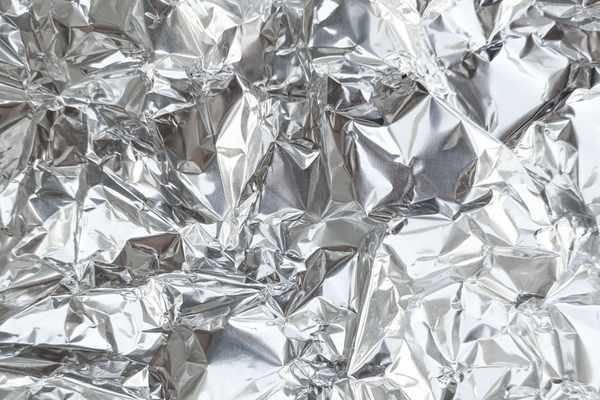 foil wallpaper pros and cons