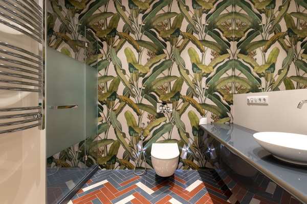 wallpaper for humid bathrooms